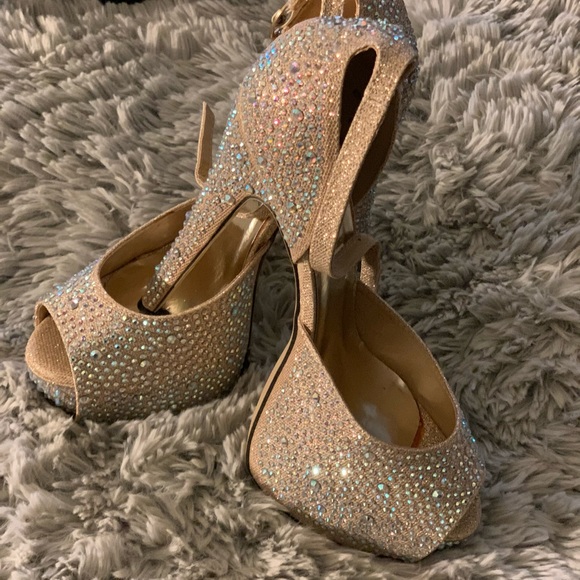 New heels really gorgeous! - Picture 2 of 3